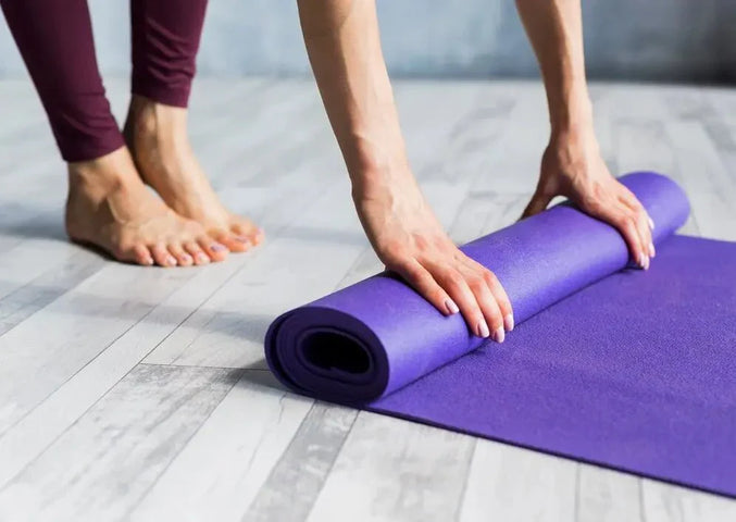 7 Cara Membersihkan Matras Yoga dengan Mudah di Rumah