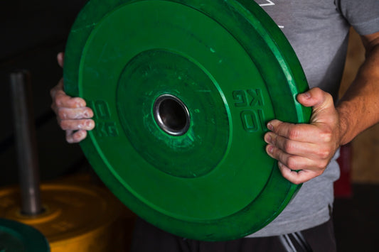 5 Olahraga yang Bisa Anda Lakukan Hanya dengan Bumper Plates