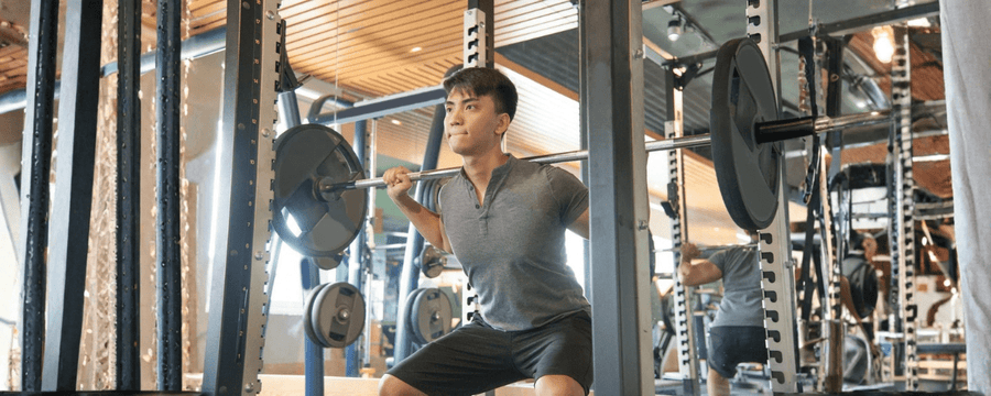 Angkat Beban Gym vs Rumah, Mana yang Lebih Efektif?
