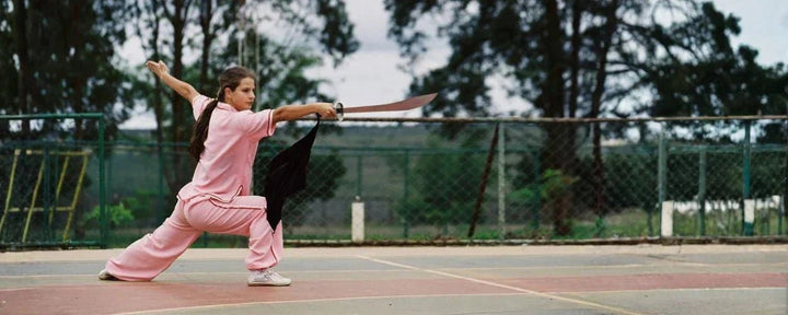Apa Itu Wushu? Ini Sejarah, Manfaat, dan Teknik Dasarnya!