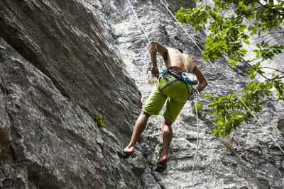 Perhatikan Ini Jika Ingin Melakukan Rock Climbing di Musim Hujan