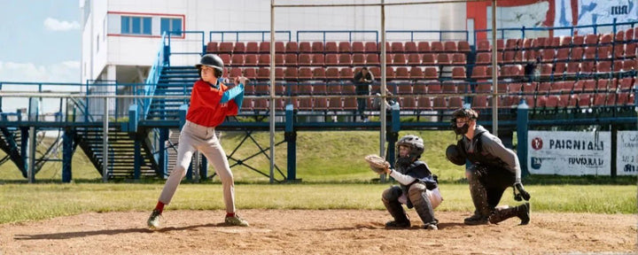 cara bermain softball dengan teknik memukul menggunakan bet