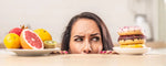 Cheat day adalah kondisi saat seseorang dihadapkan pada pilihan antara makanan sehat dan makanan tinggi gula/kalori, yang sering menimbulkan dilema dalam program diet