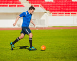 Mau Dribbling Seperti Messi? Ini Cara Latihan Teknik Dribbling Sepak Bola dengan Cepat!