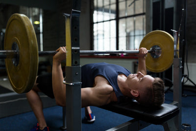 Otot yang Dilatih Saat Bench Press dan Cara Mengoptimalkannya
