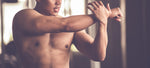 latihan forearm tanpa alat yang fokus pada kekuatan otot lengan bawah melalui gerakan sederhana seperti peregangan dan kontraksi tangan tanpa menggunakan peralatan gym