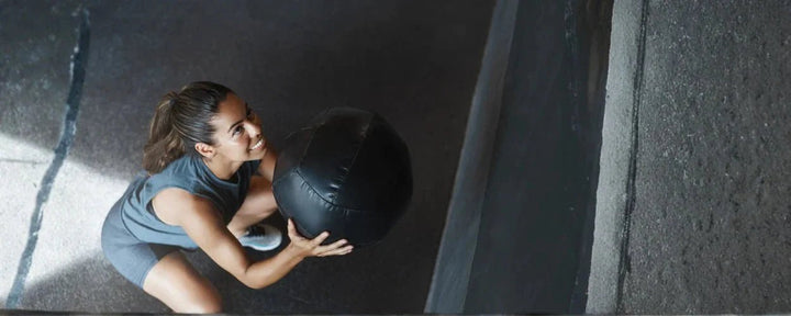 7 Medicine Ball Exercise untuk Melatih Seluruh Tubuh