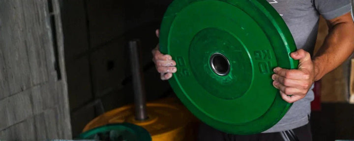 5 Gerakan Olahraga dengan Bumper Plates Paling Efektif!