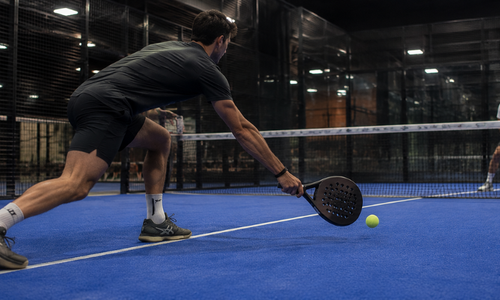 Pukulan Chiquita dan Perannya dalam Strategi Bermain Padel