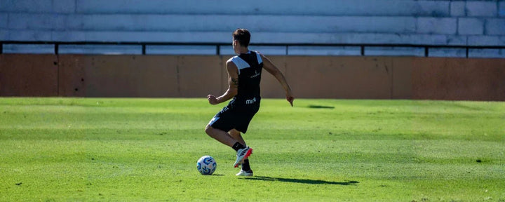 Variasi Latihan Passing Sepak Bola untuk Skill Lebih Tajam (sumber: pexels.com/Franco Monsalvo)