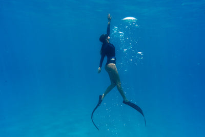 Jangan Bingung Lagi, Ini Beda Freediving dan Scuba Diving