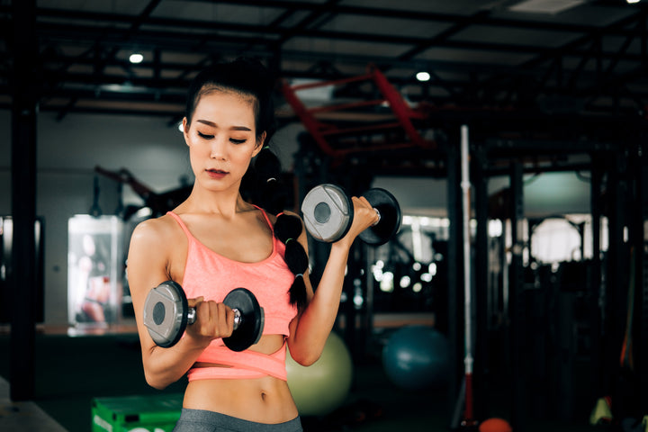 Here are 10 benefits of going to the gym for women that will make you regret starting late!