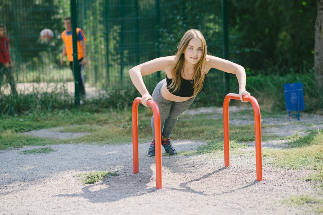 Ini Rekomendasi Berbagai Macam Latihan dengan Parallete Push Up Bar