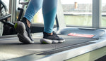 Latihan Treadmill Sambil Angkat Beban, Amankah?
