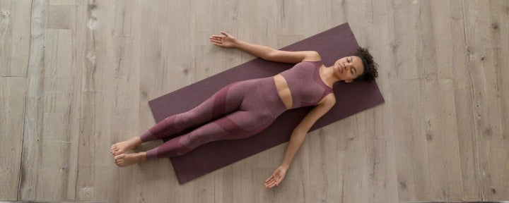 Yoga Nidra: Manfaat, Persiapan, dan Tahapan Gerakan